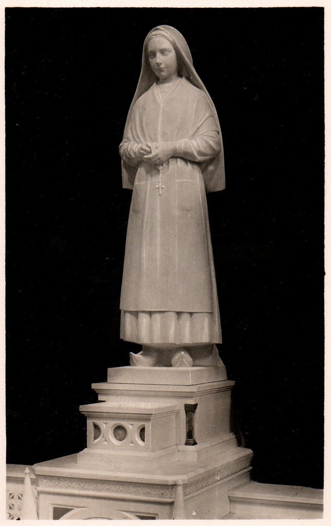 Lourdes La Paroisse..jpg
