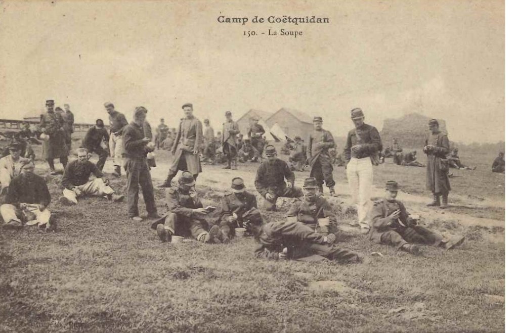150 - Camp de Coëtquidan - La soupe.jpg