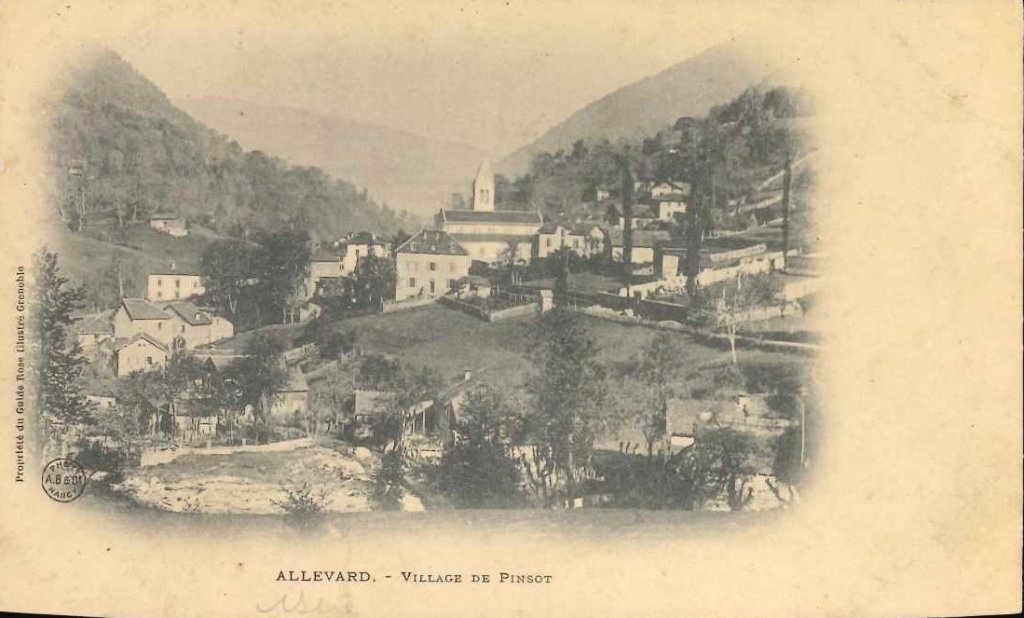 Allevard - Village de Pinsot.jpg
