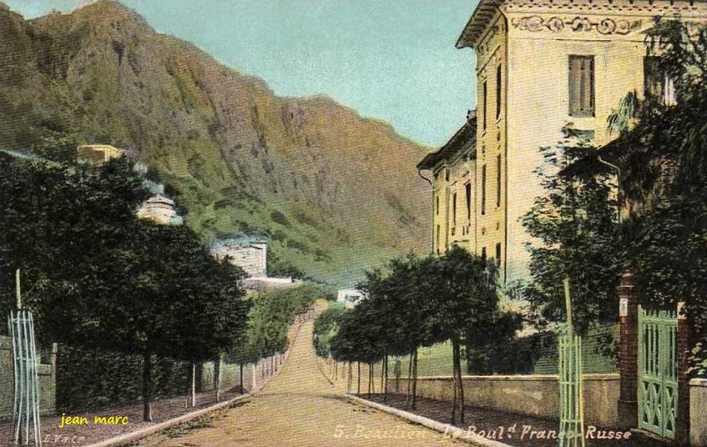 Beaulieu - Boulevard Franco-Russe.jpg