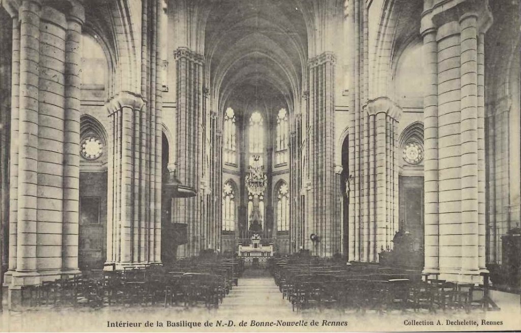 Rennes - Intérieur de la basilique de N.D. de Bonne Nouvelle de Rennes.jpg