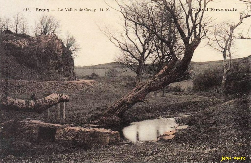 Erquy - Le Vallon de Cavey.jpg