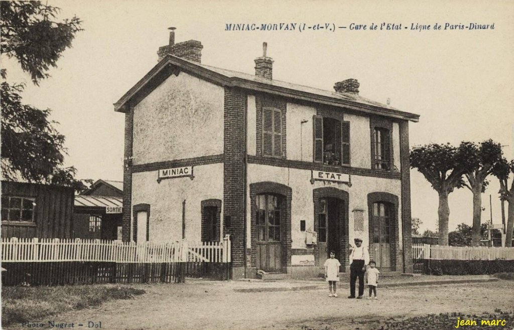 Miniac-Morvan - Gare de l'État - Ligne de Paris-Dinard.jpg