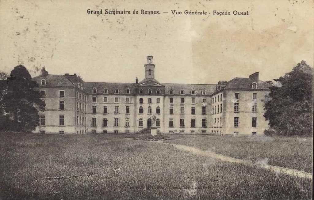 Grand séminaire de Rennes - Vue générale - façade ouest.jpg