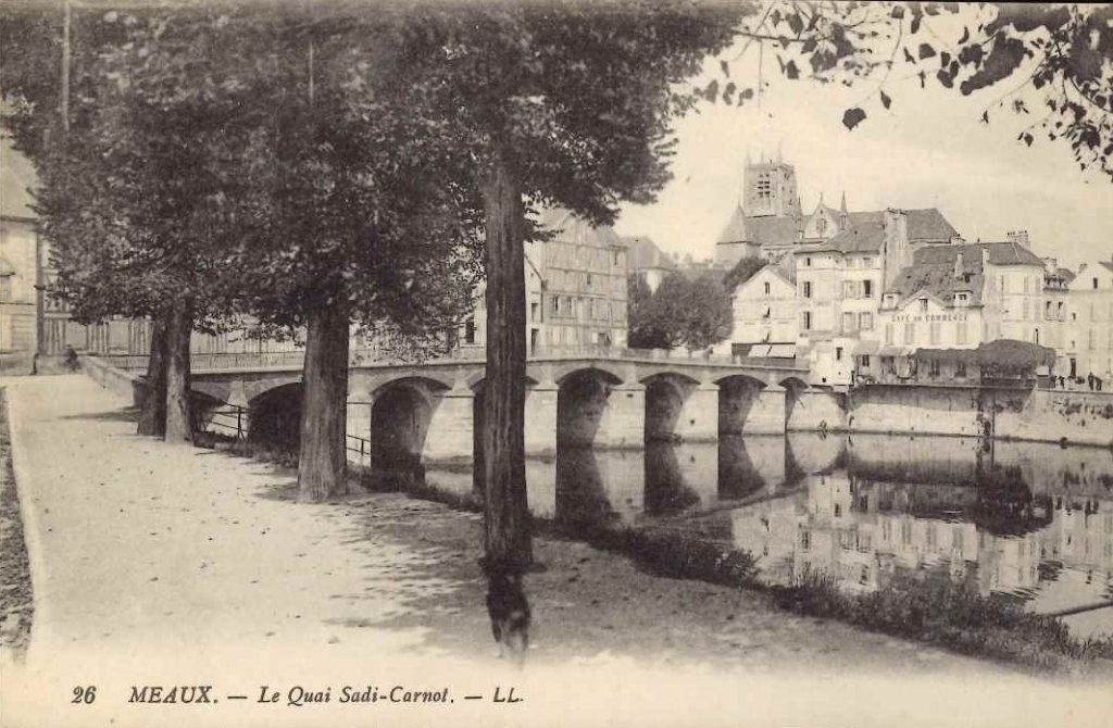 26 - Meaux - le quai Sadi Carnot.jpg