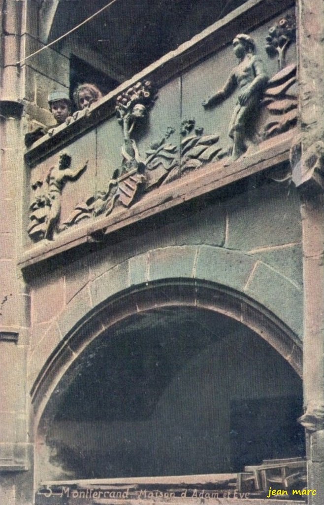 Montferrand - Maison d'Adam et Eve.jpg