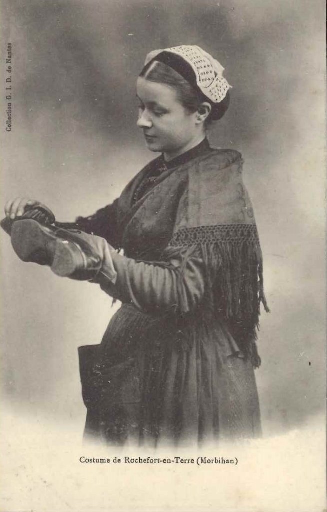 Costume de Rochefort en Terre.jpg