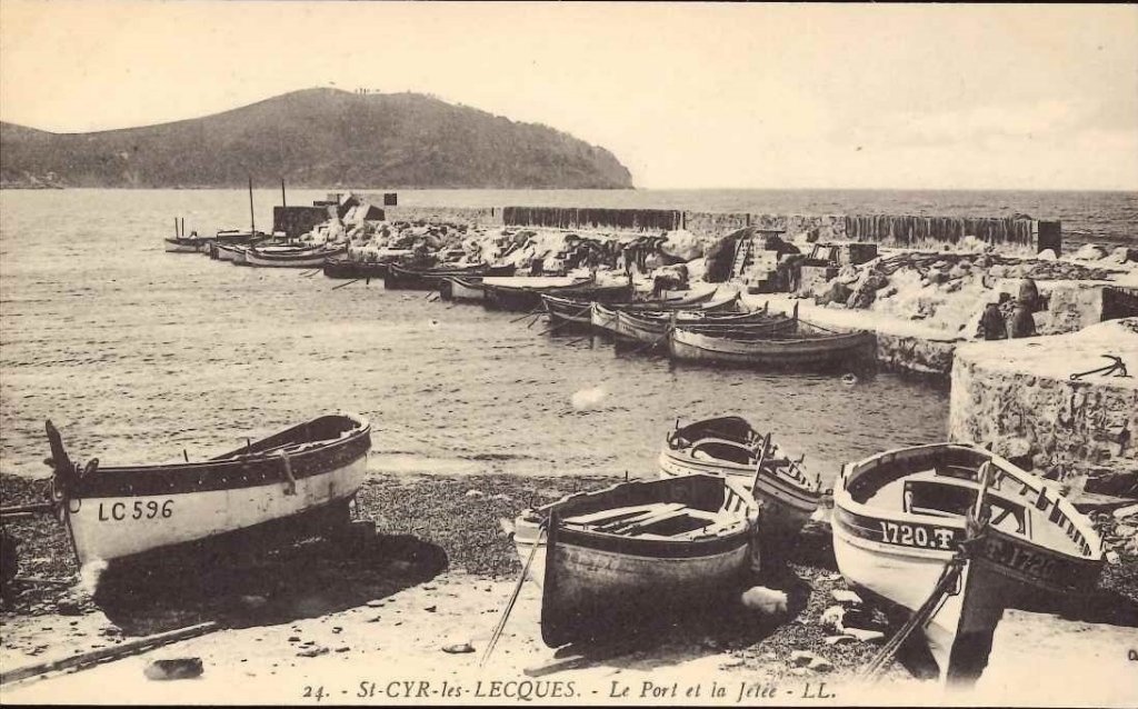24 - Saint Cyr les Lecques - le port et la jetée.jpg