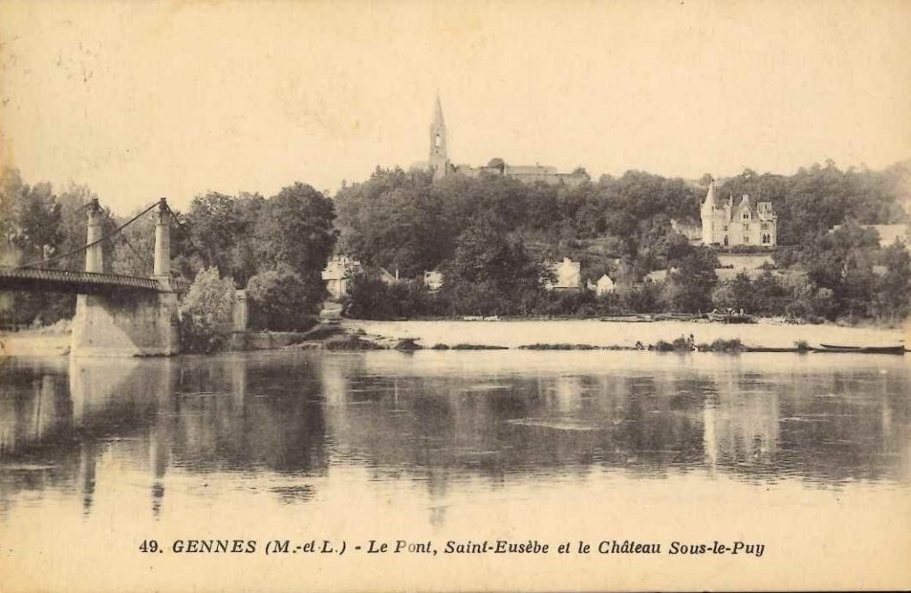 49 - Gennes - Le pont, Saint Eusèbe et le château Sous le Puy.jpg
