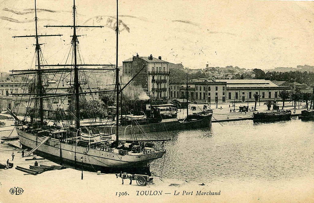 Toulon_Le_Port_Marchand.jpg