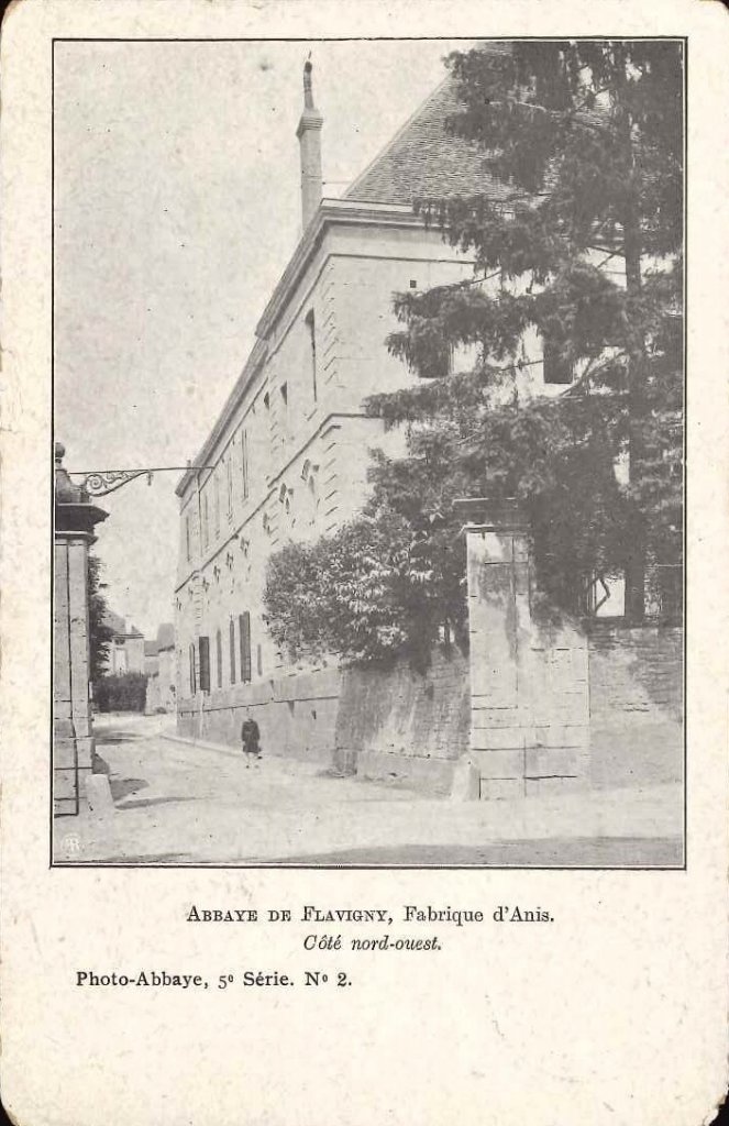 Flavigny - Abbaye de Flavigny, Fabrique d'Anis - Côté Nord Ouest.jpg