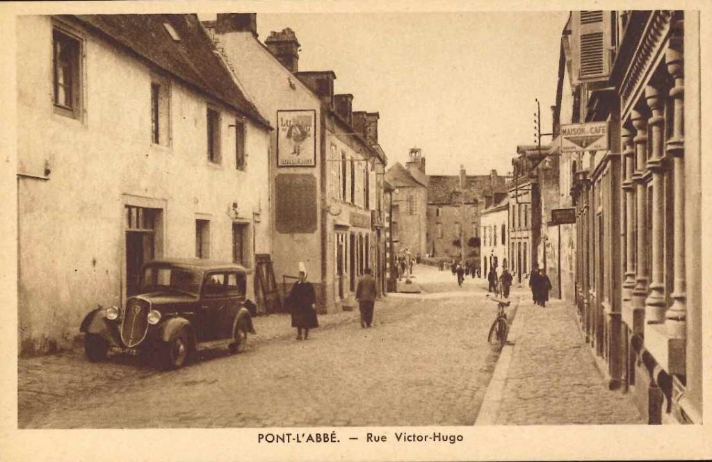 Pont-L'Abbé - Rue Victor Hugo.jpg