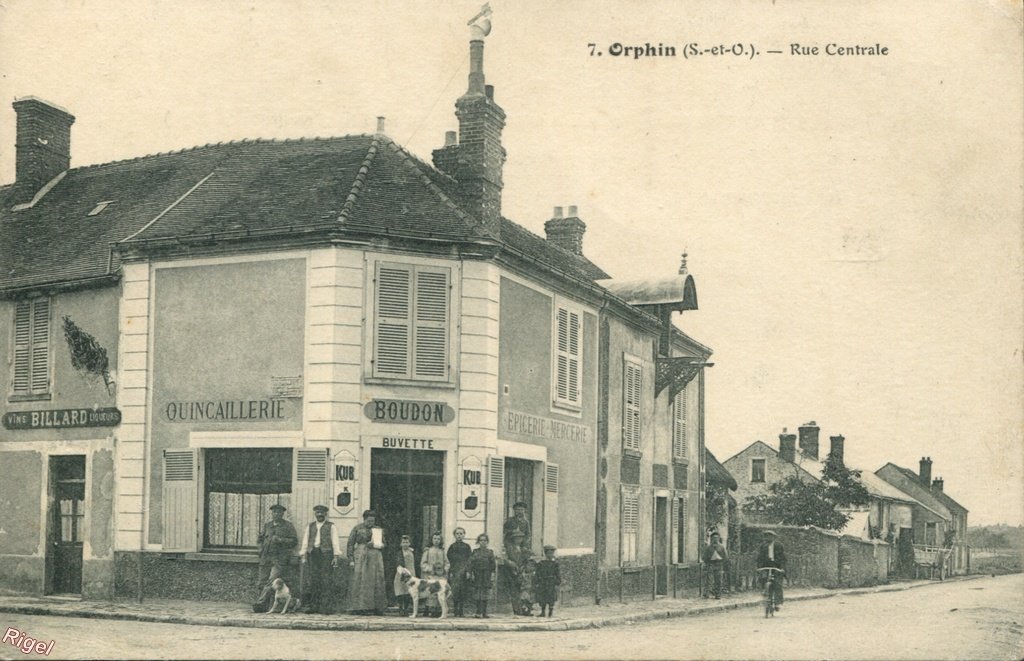 78-Orphin - Rue Centrale - 7.jpg