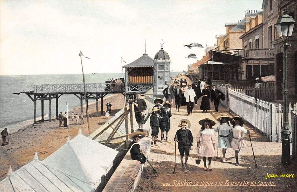 Saint-Aubin - La Digue et la Passerelle du Casino.jpg