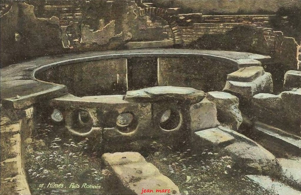 Nîmes - Puits Romain.jpg