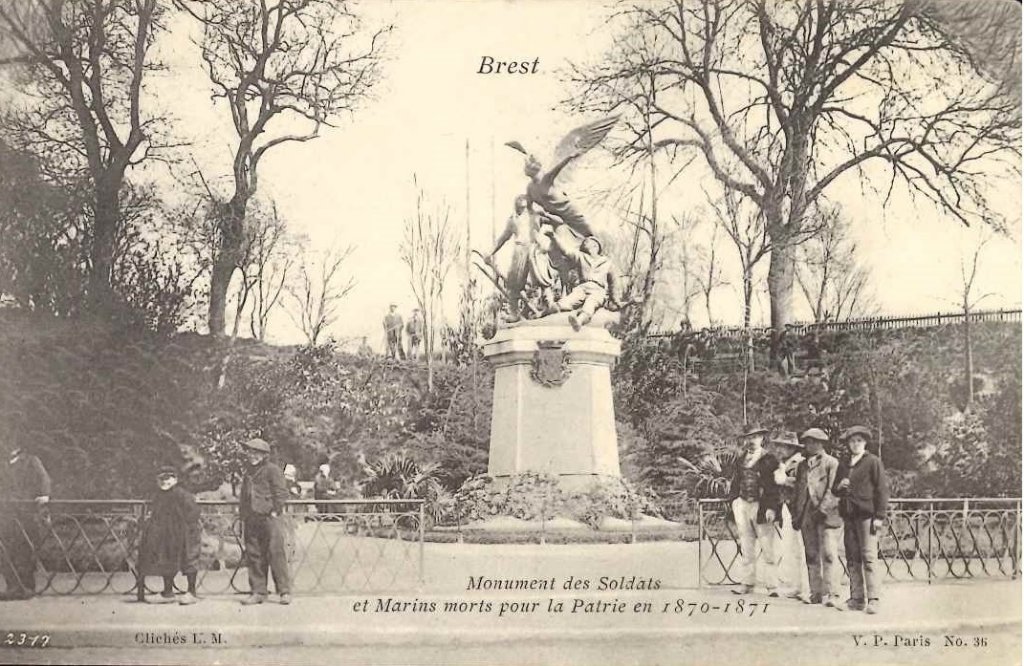 Brest - Monument des soldats et marins morts....jpg