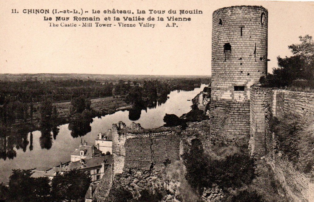 Chinon 11 AP.jpg