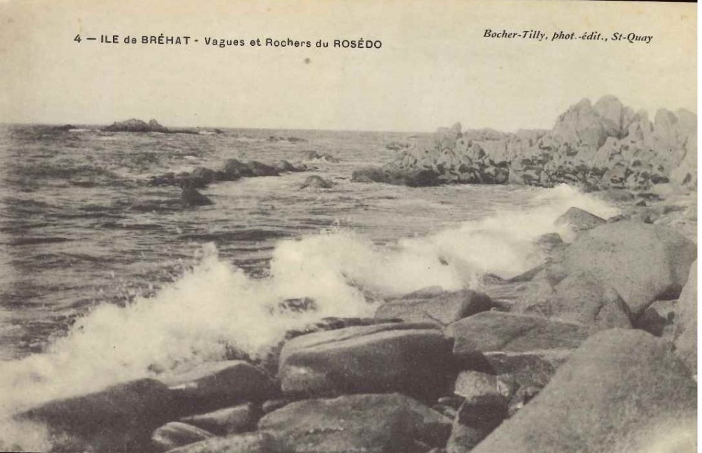 4 - Ile de Bréhat - Vagues et rochers du Rosédo.jpg