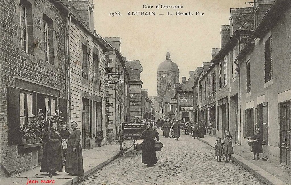 Antrain - La Grande Rue.jpg