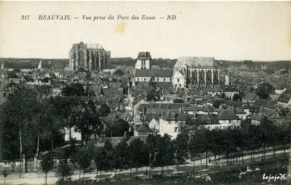60-Beauvais-Vue prise du parc des eaux.jpg