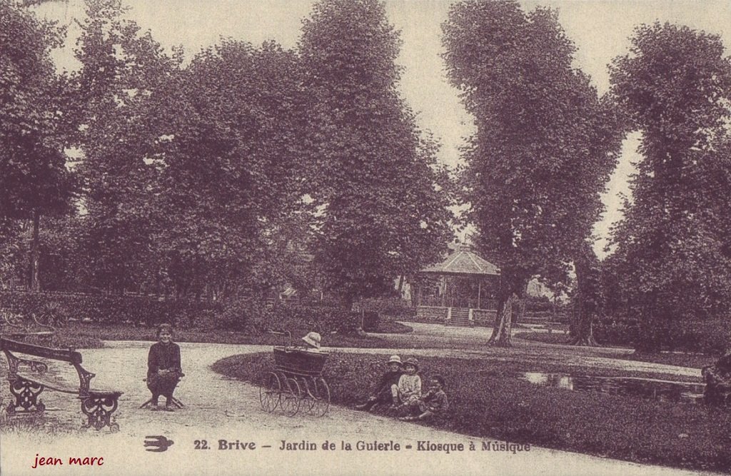 Brive - Jardin de la Guierle - Kiosque à Musique.jpg