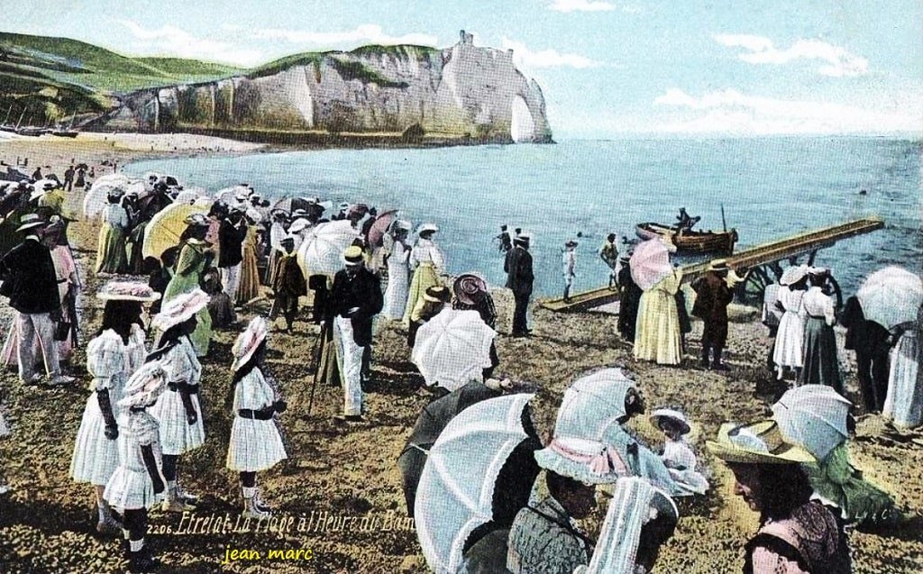Étretat - La Plage à l'Heure du Bain.jpg