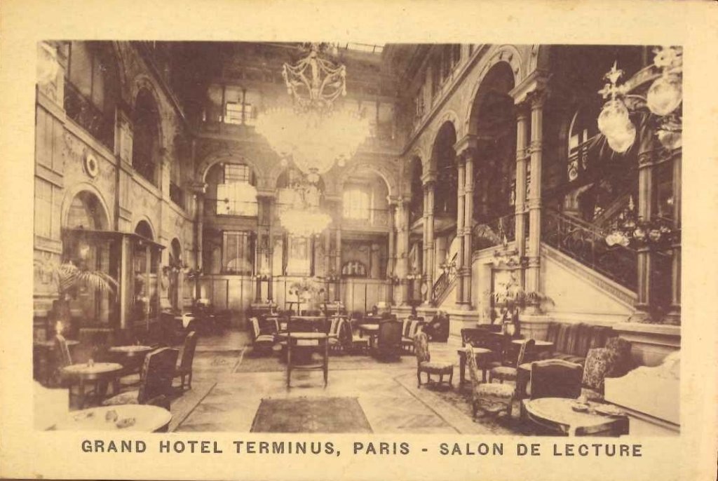 Paris - Grand Hotel Terminus - Salon de lecture.jpg