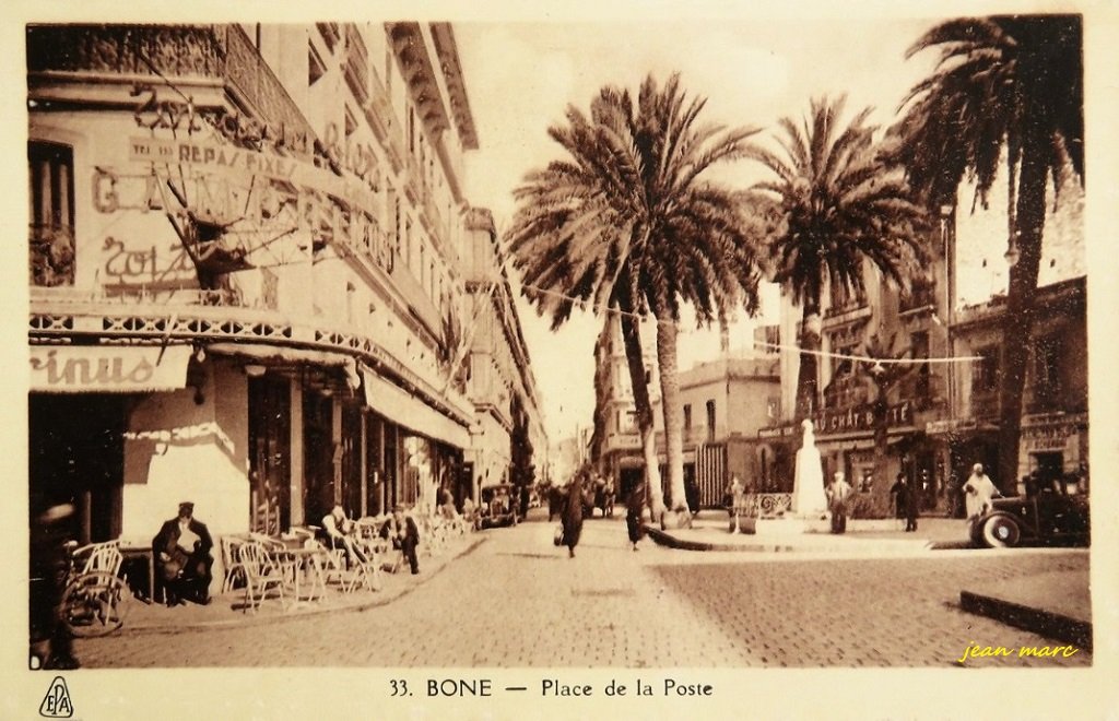Bône - Place de la Poste.jpg