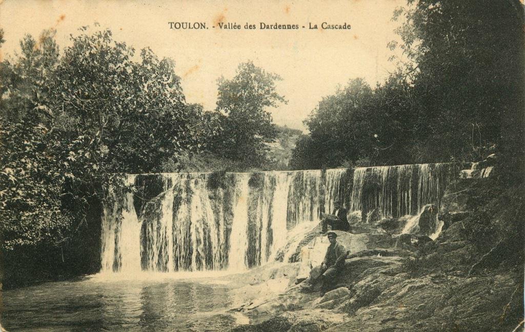 Le Revest cascade 1915.jpg