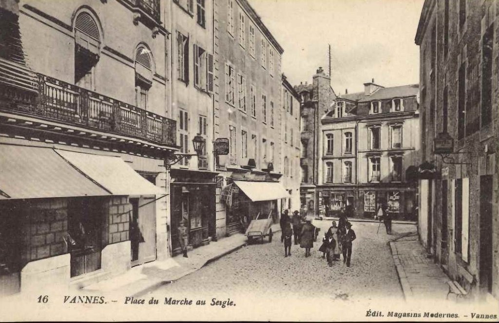 16 - Vannes - Place du marché au seigle.jpg
