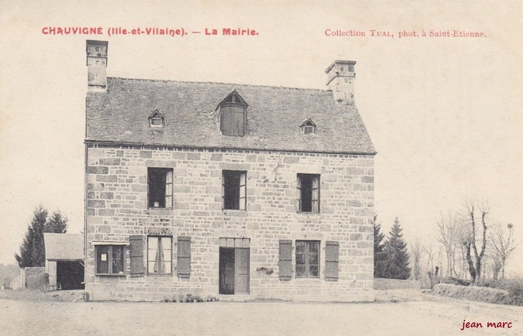 Chauvigné - La Mairie.jpg