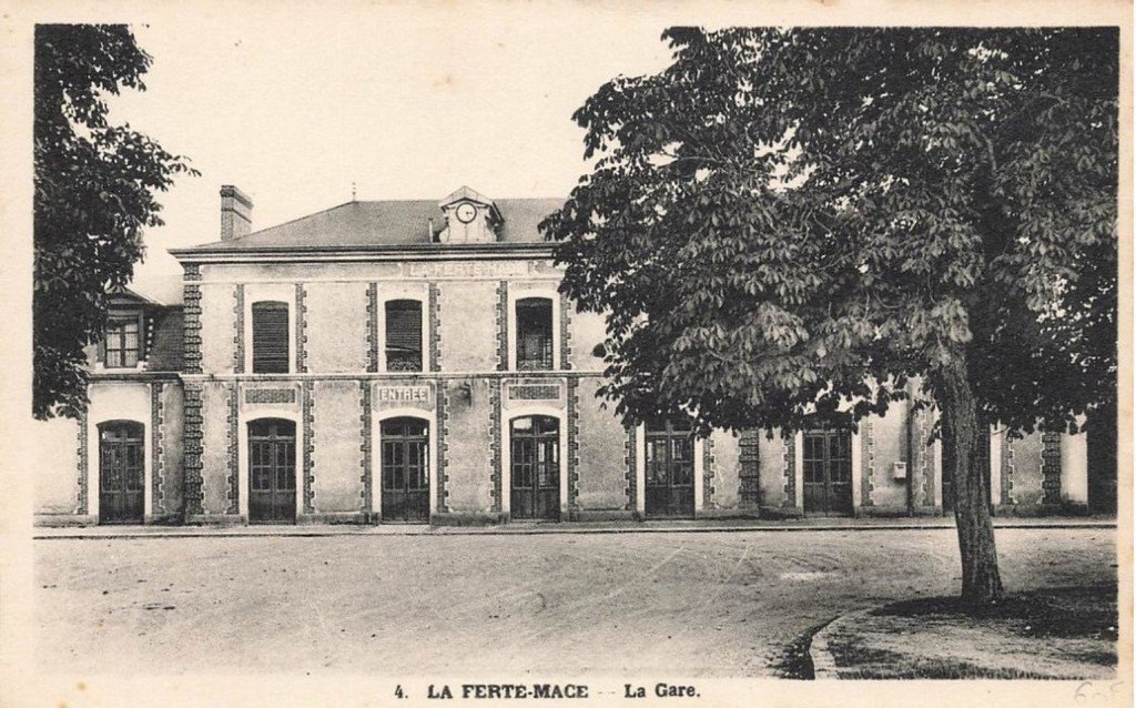 La Ferté Macé 4 P.jpg