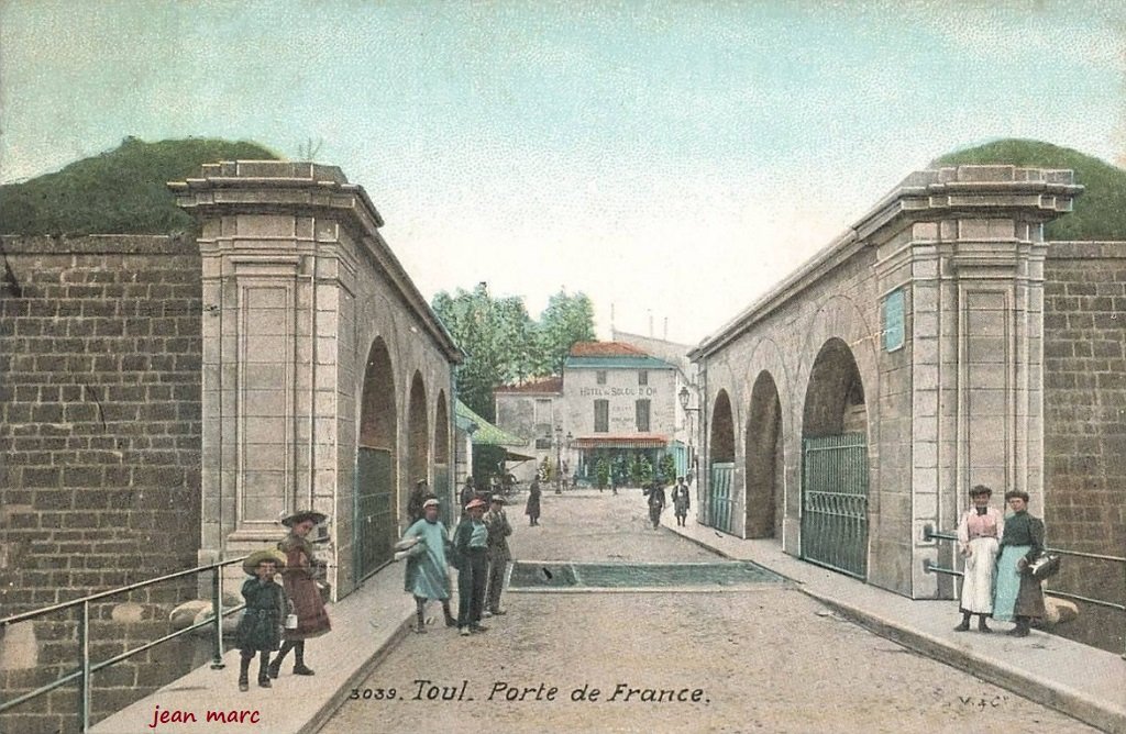 Toul - Porte de France.jpg