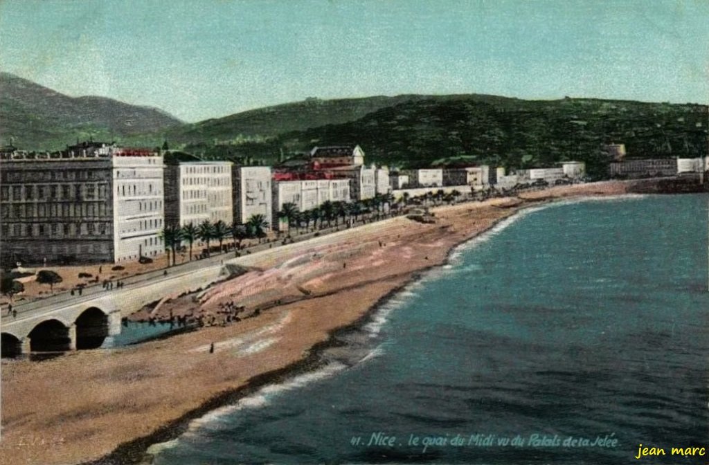 Nice - Le quai du Midi vu du Palais de la Jetée.jpg