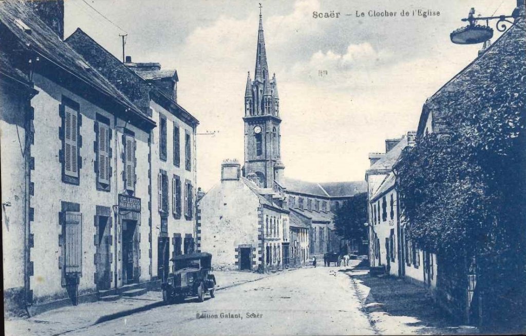 Scaër - Le clocher de l'église.jpg