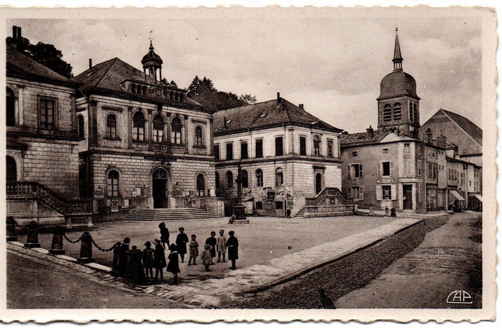 Vaucouleurs 2 CAP.jpg