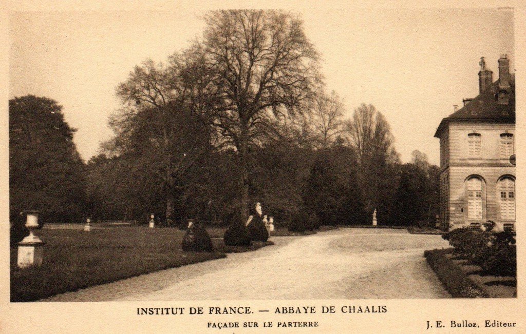 F.Chaalis Bulloz.jpg