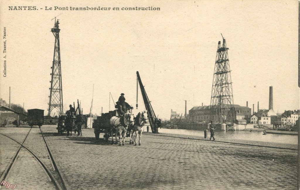 44-Nantes - Le Pont Transbordeur en Construction - Collection A Thuret.jpg