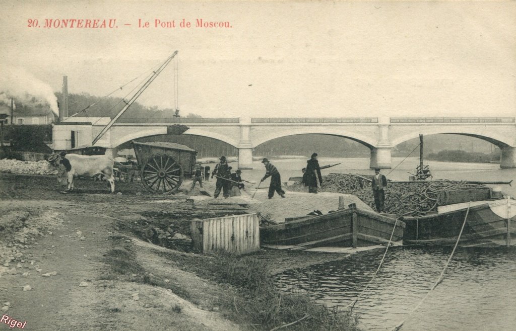 77-Montereau - Le Pont de Moscou - 20.jpg