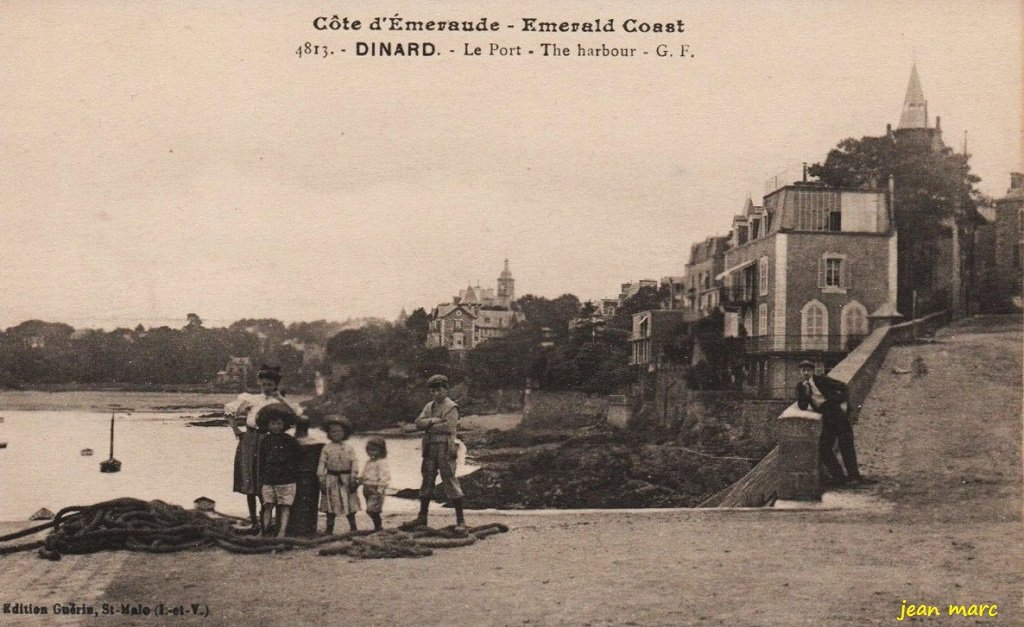 Dinard - Le Port.jpg