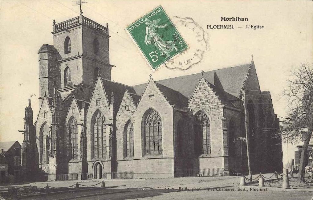 Ploermel - l'église.jpg