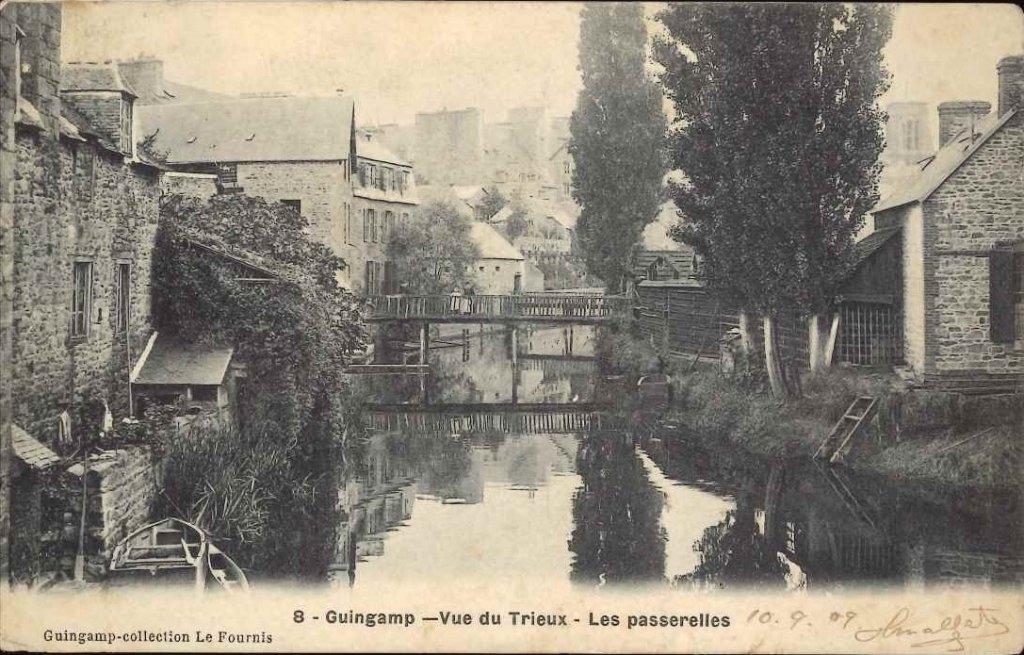 8 - Guingamp - Vue du Trieux - les passerelles.jpg