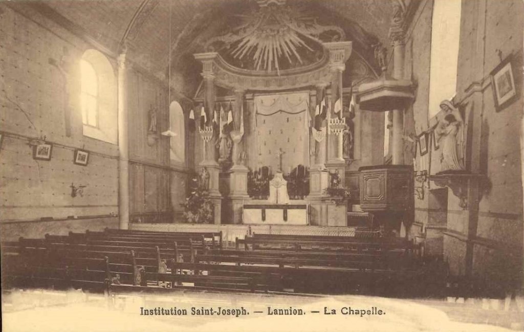 Institution Saint Joseph - Lannion - La chapelle.jpg
