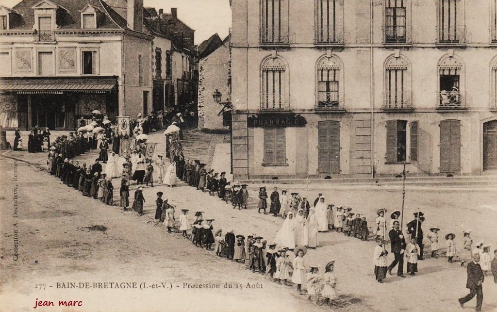 Bain-de-Bretagne - Procession du 15 août.jpg