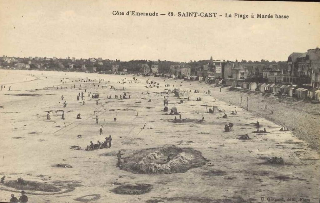 69 - Saint Cast - la plage à marée basse.jpg