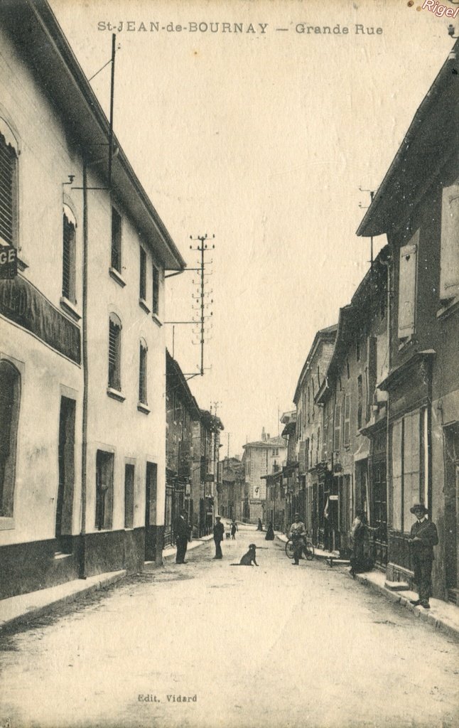38-St-Jean-de-Bournay - Grande Rue - Edit Vidard.jpg