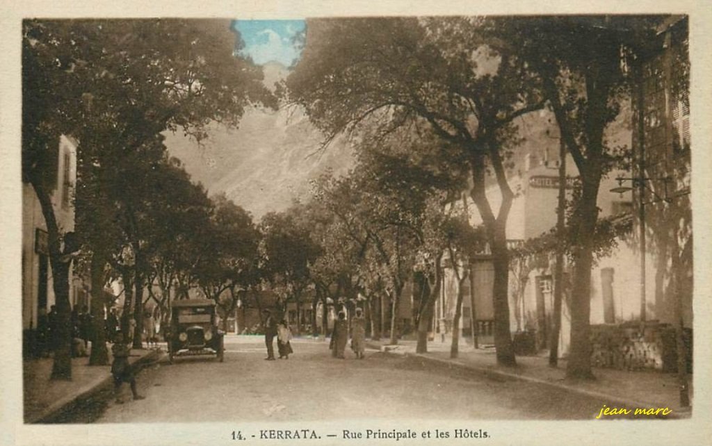 Kerrata - Rue Principale et les hôtels.jpg