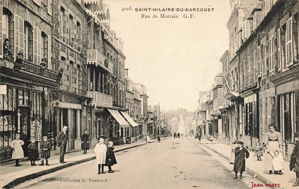 Saint-Hilaire-du-Harcouët – Rue de Mortain.jpg