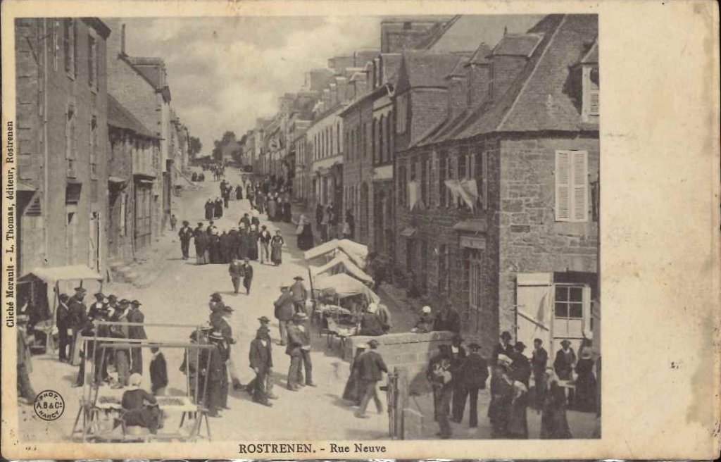 Rostrenen - rue neuve.jpg