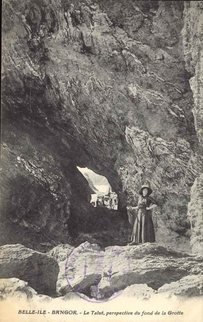 Belle Ile - Bangor - Le talut, perspective du fond de la grotte.jpg